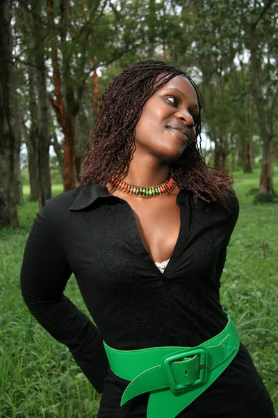 Mulher africana jovem bonita — Fotografia de Stock