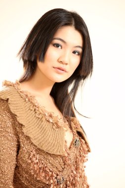 Güzel genç Asyalı kadın.