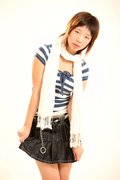 Sevimli genç Asyalı kadın modeli — Stok fotoğraf