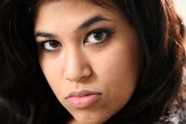 güzel genç karışık ırk kadın