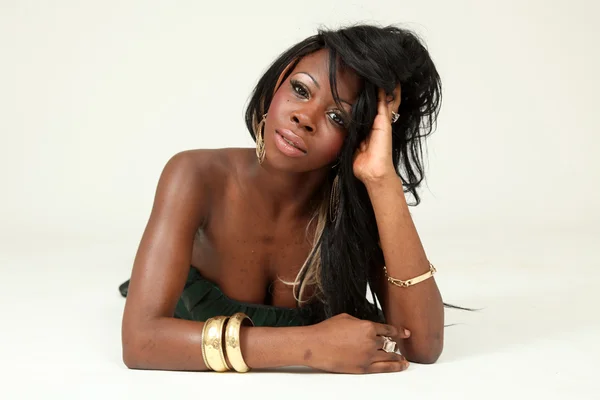 Portrait of Beautiful Young African American Woman — Stock Photo, Image