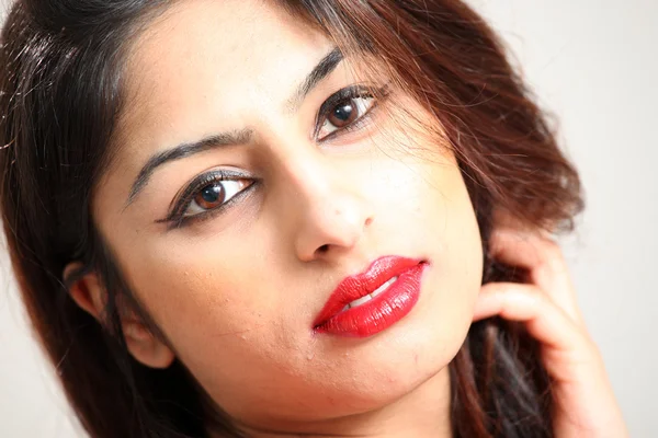 güzel genç Hintli Bayan