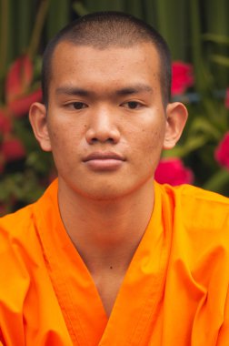 Çin mahallesindeki Budist rahip