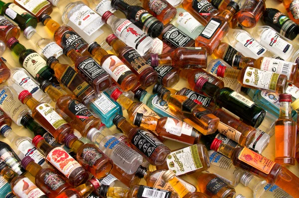 Alcohol Bottles For Sale in Chinatown — Stock Photo, Image