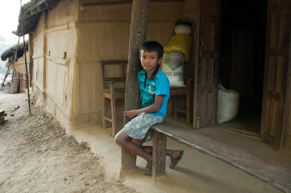 Menino jovem - Chitwan NP, Nepal — Fotografia de Stock