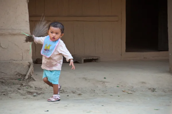 在尼泊尔的年轻女孩 — 图库照片