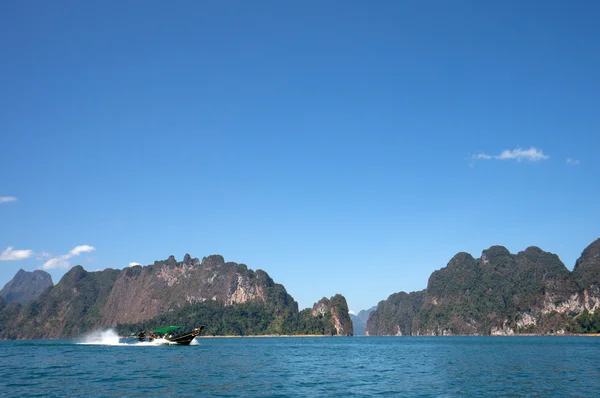 Lago di Chiao Lan - Khao Sok N.P . — Foto Stock