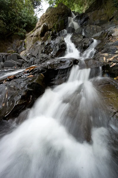 Sipet chan Wasserfall - khao sok n.p. — Stockfoto