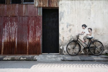 aynalar sokak sanatı