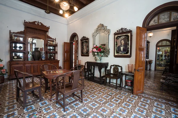 Esszimmer-Interieur in tropische villa — Stockfoto © AnnaTamila ... Esszimmer-Interieur in tropische villa — Stockfoto © AnnaTamila ...