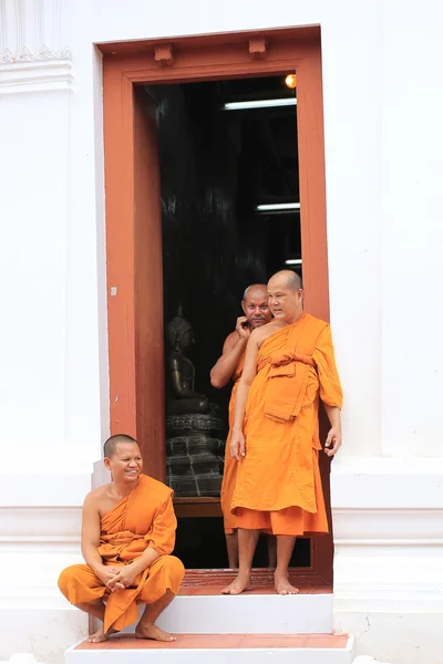 Boeddhistische monnik - wat suwannaram, thailand — Stockfoto