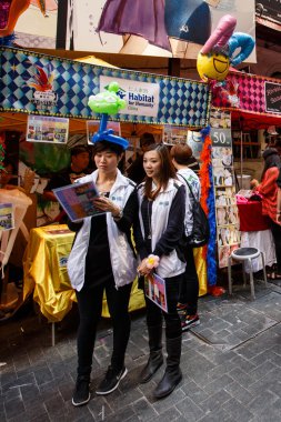 Hong kong - 26 Kasım 2013: meşgul lkf lan kwai fong Festivali