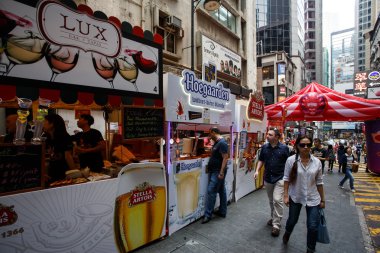 Hong kong - 26 Kasım 2013: meşgul lkf lan kwai fong Festivali