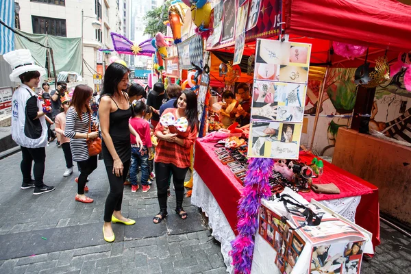 HONG KONG - NOVEMBRO 26 2013: O movimentado LKF Lan Kwai Fong Festival — Fotografia de Stock
