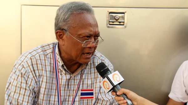 BANGKOK - JANUARY 5 2014: Suthep, leader of the anti government protests — Stock Photo, Image