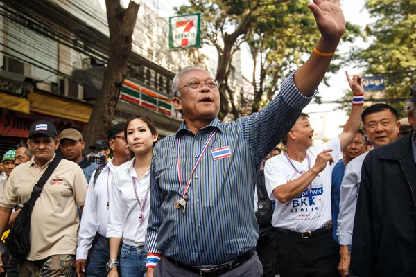 BANGKOK - JANUARY 9 2014: Suthep, leader of the anti government — Stock Photo, Image