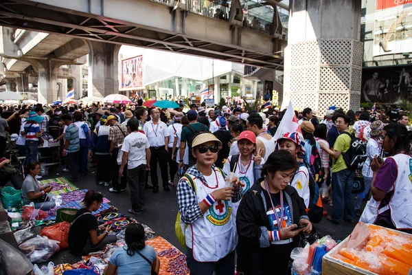 BANGKOK - 13 GENNAIO 2014: Manifestanti contro il governo — Foto Stock