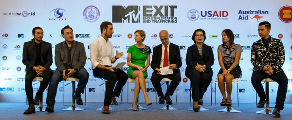 БАНГКОК - 19 февраля 2013: Пресс-конференция MTV Exit состоялась в Це — стоковое фото