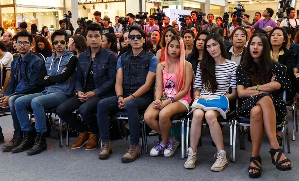 MTV exit persconferentie in wereld plaza bangkok — Stockfoto