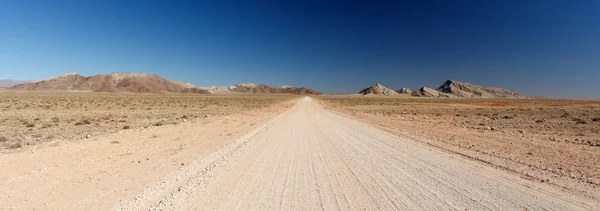 Desert highway bij sossusvlei, Namibië — Stockfoto