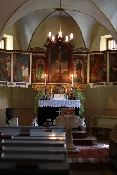 Altarul secular din biserica gotică Satu Nou din România — Fotografie, imagine de stoc