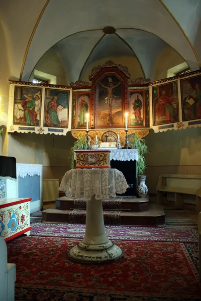 Altarul secular din biserica gotică Satu Nou din România — Fotografie, imagine de stoc