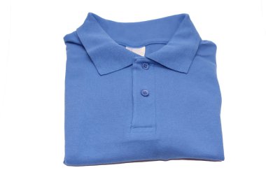 Polo t-shirt beyaz arka plan üzerinde izole.
