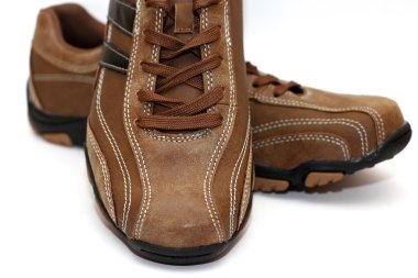 Ayakkabı ile makro manzara mans