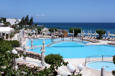 Girit Adası havuzdan otel