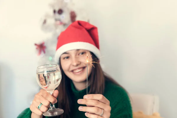 Smiling Girl Glass Champagne Bengal Light Wearing Santa Claus Hat — Stock Photo, Image
