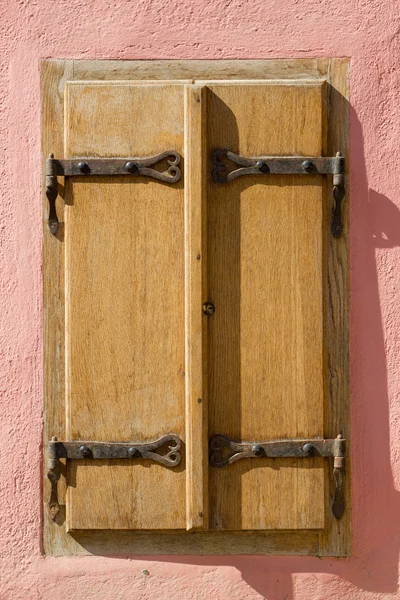 Eski pencere detayı