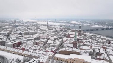 Hava uçuşu eski şehir Riga 'yı ortaya çıkardı - Vecriga karla kaplıydı