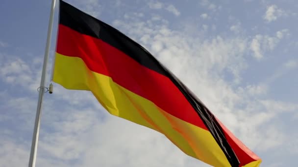 Huge German Flag Waving Pole Blue Sky Slow Motion — Vídeo de stock