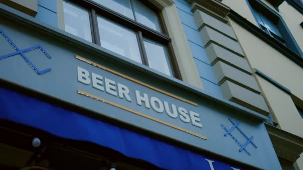 Modern Beer House Sign Pubs Facade Night — стоковое видео