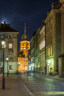 eski şehir gece görünümünden Varşova Kraliyet Sarayı
