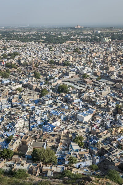 Casas azules en la ciudad de Jodhpur, India — Foto de Stock