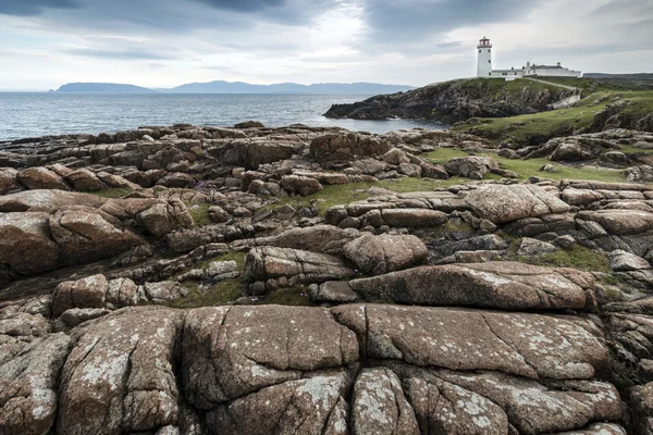 Maják na fanad hlavu, Severní pobřeží donegal, Irsko — Stock fotografie