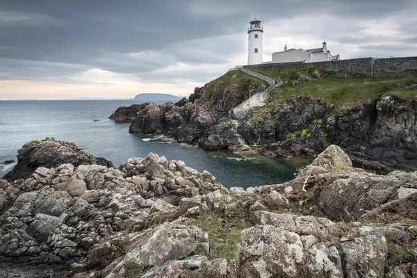 Deniz feneri fanad kafa, donegal, İrlanda — Stok fotoğraf