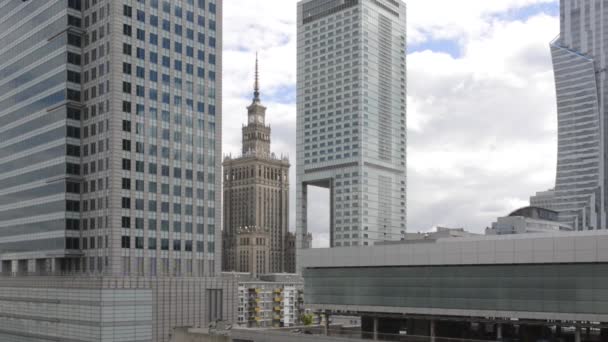 Varsovia centro de la ciudad panorama en día nublado, Polonia, Europa — Vídeos de Stock