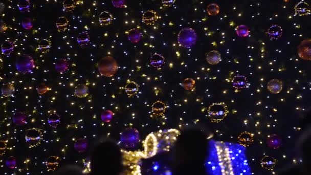 Kleurrijke Kerst vakantie decoraties op de oude stad, Warschau, Polen — Stockvideo