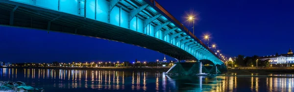 Warszawa stad panorama på natten — Stockfoto