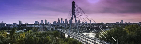 Varşova şehir panoraması alacakaranlık saat at