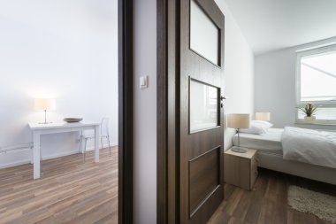 Modern dekorasyon yatak odası ve oturma odası
