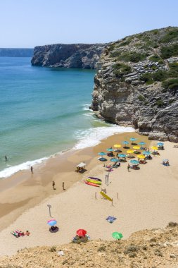 sagres, Portekiz Atlas Okyanusu'nda küçük plaj
