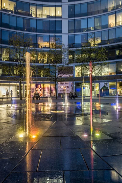 Fountain in the Metropolitan building in Warsaw — Stock Photo, Image