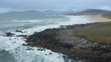 İskoçya, Skye Adası, Elgol Sahili Drone manzaralı.