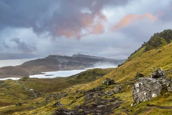 Velho Storr Storr Uma Colina Rochosa Península Trotternish Ilha Sky — Fotografia de Stock