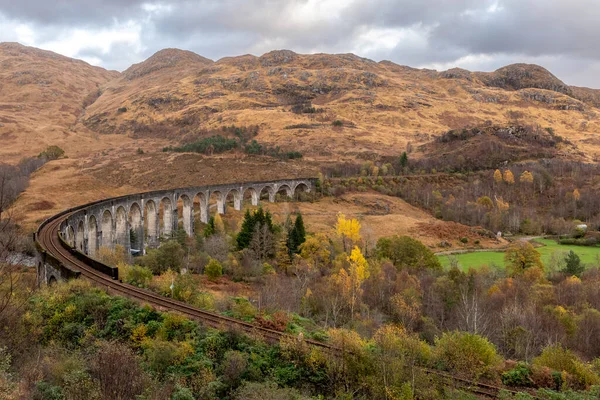 Glenfinnan Viaduct Scottish Highlands Uring Cloudy Day Skottland Storbritannien — Stockfoto