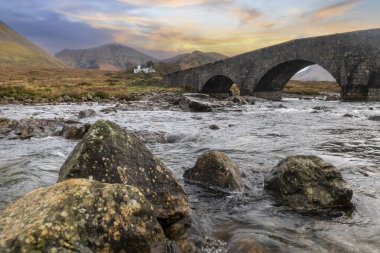 Sligachan, İskoçya 'daki Sligachan adasında eski bir köprü geçidi.