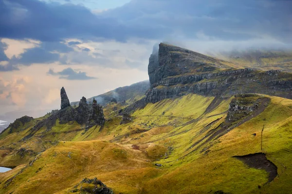 Storr Skaliste Wzgórze Półwyspie Trotternish Wyspie Sky Szkocji — Zdjęcie stockowe